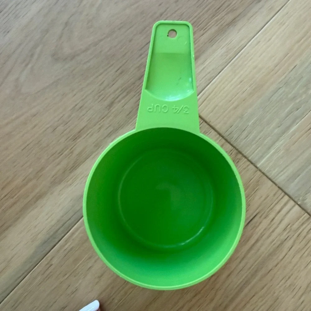 Tupperware Measuring Cup 3/4 Cup Apple Green Vintage Replacement Kitchen Tool